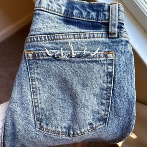 ABERCROMBIE STRAIGHT LEG JEAN — SIZE 27